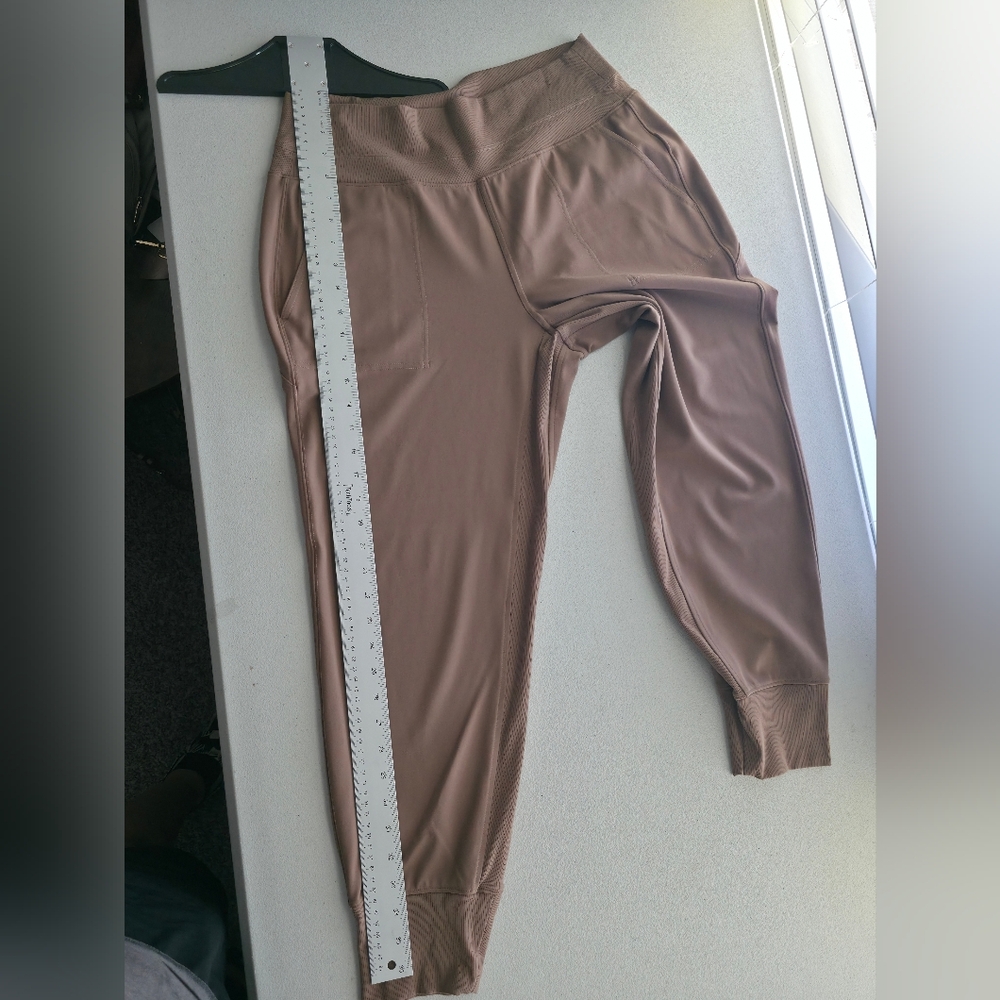 Athleta Venice Joggers High Rise Tan Brown Comfy Athleisure Clean Girl Aesthetic - Picture 14 of 15